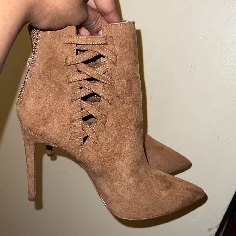 Aldo - Picture 2 of 3